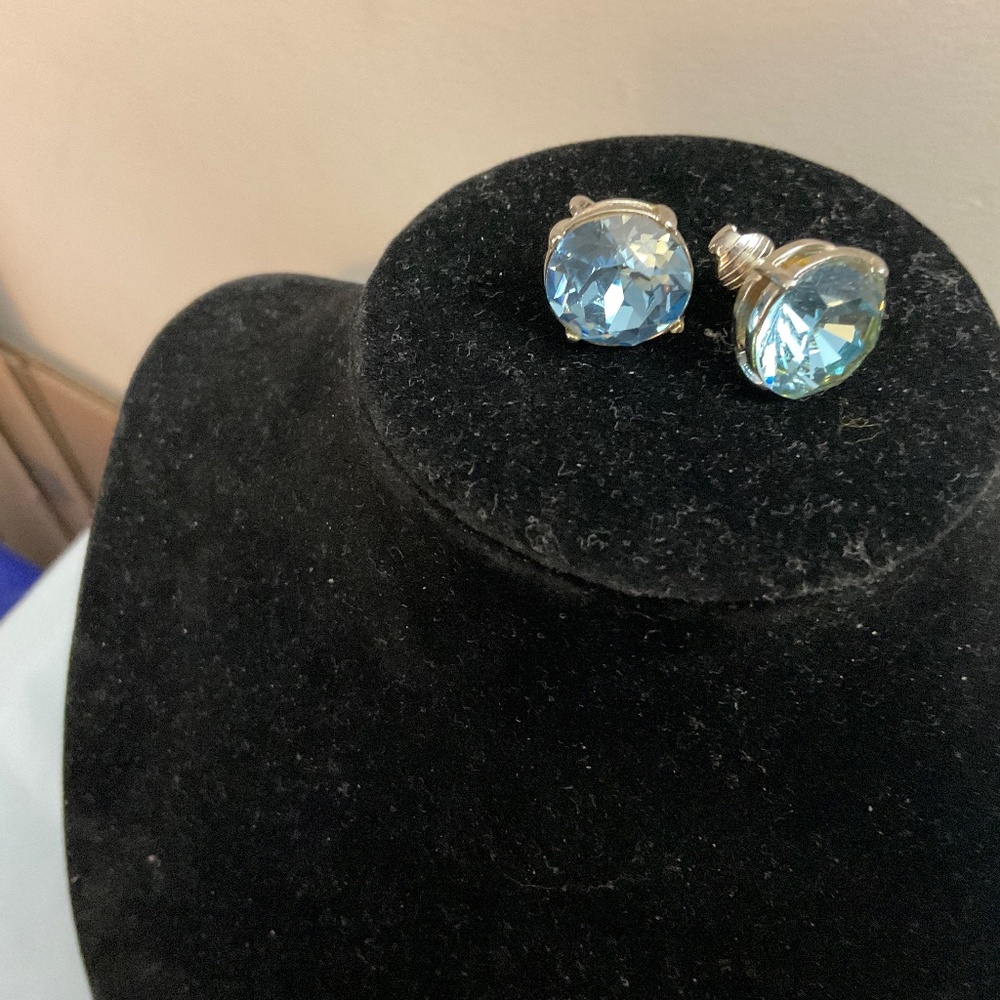 KENNETH LANE EARING - Picture 1 of 3